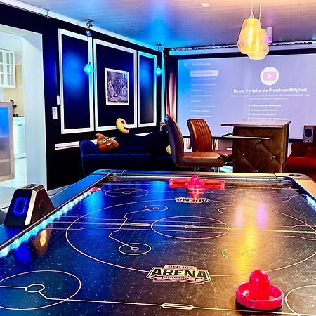 Bookeinfach Bad Ems - Private - Sauna Jacuzzi Whirlpool Swimmingpool Alahna Sup Beachvolleyball Billiards Ping Pong Cinema Theater Music Disco Ball Bbq Und Parkplaetze Экстерьер фото