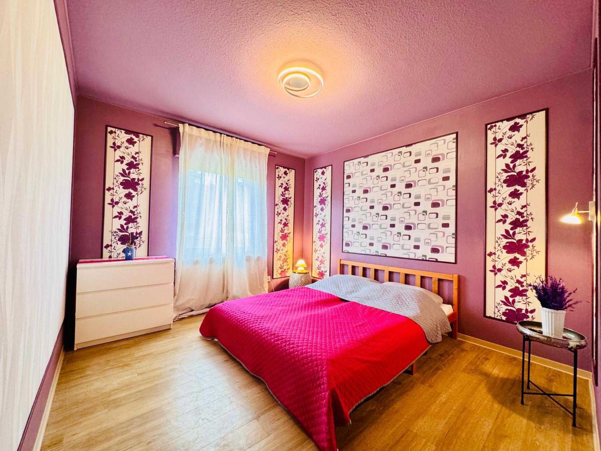 Bookeinfach Bad Ems - Private - Sauna Jacuzzi Whirlpool Swimmingpool Alahna Sup Beachvolleyball Billiards Ping Pong Cinema Theater Music Disco Ball Bbq Und Parkplaetze Экстерьер фото
