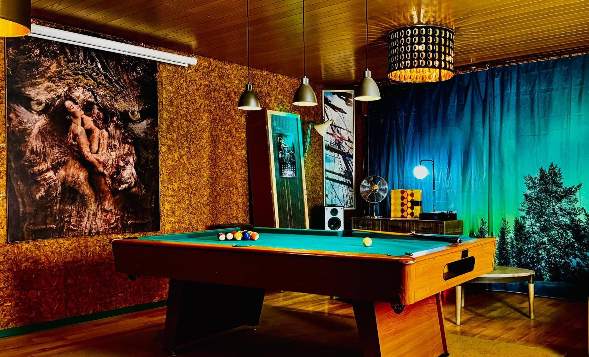 Bookeinfach Bad Ems - Private - Sauna Jacuzzi Whirlpool Swimmingpool Alahna Sup Beachvolleyball Billiards Ping Pong Cinema Theater Music Disco Ball Bbq Und Parkplaetze Экстерьер фото