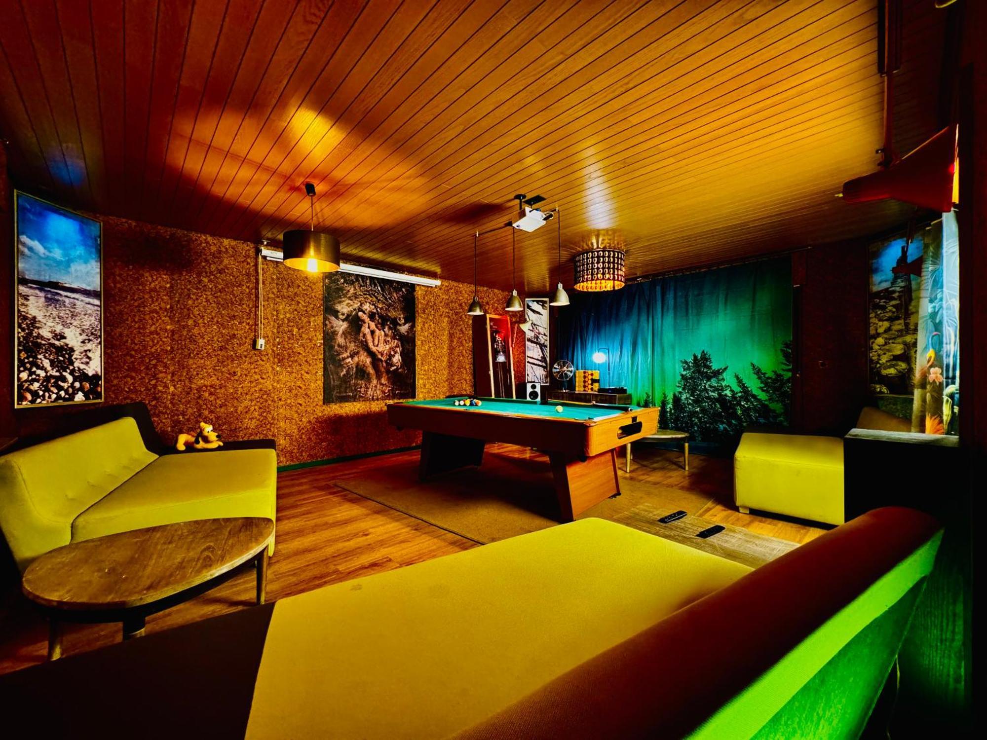 Bookeinfach Bad Ems - Private - Sauna Jacuzzi Whirlpool Swimmingpool Alahna Sup Beachvolleyball Billiards Ping Pong Cinema Theater Music Disco Ball Bbq Und Parkplaetze Экстерьер фото