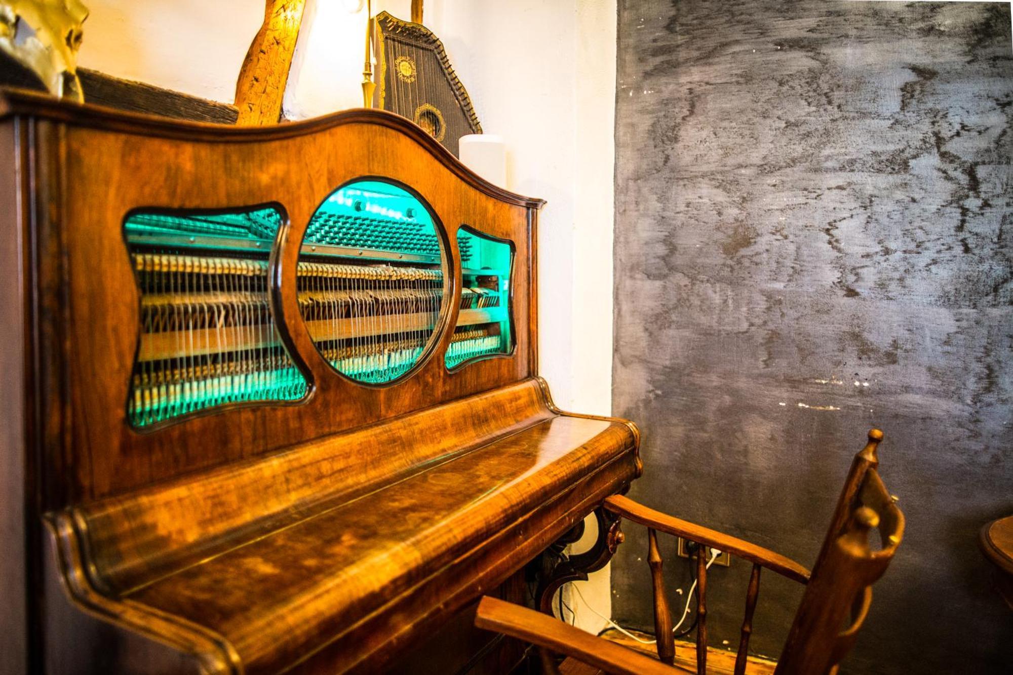 Bookeinfach Bad Ems - Private - Sauna Jacuzzi Whirlpool Swimmingpool Alahna Sup Beachvolleyball Billiards Ping Pong Cinema Theater Music Disco Ball Bbq Und Parkplaetze Экстерьер фото