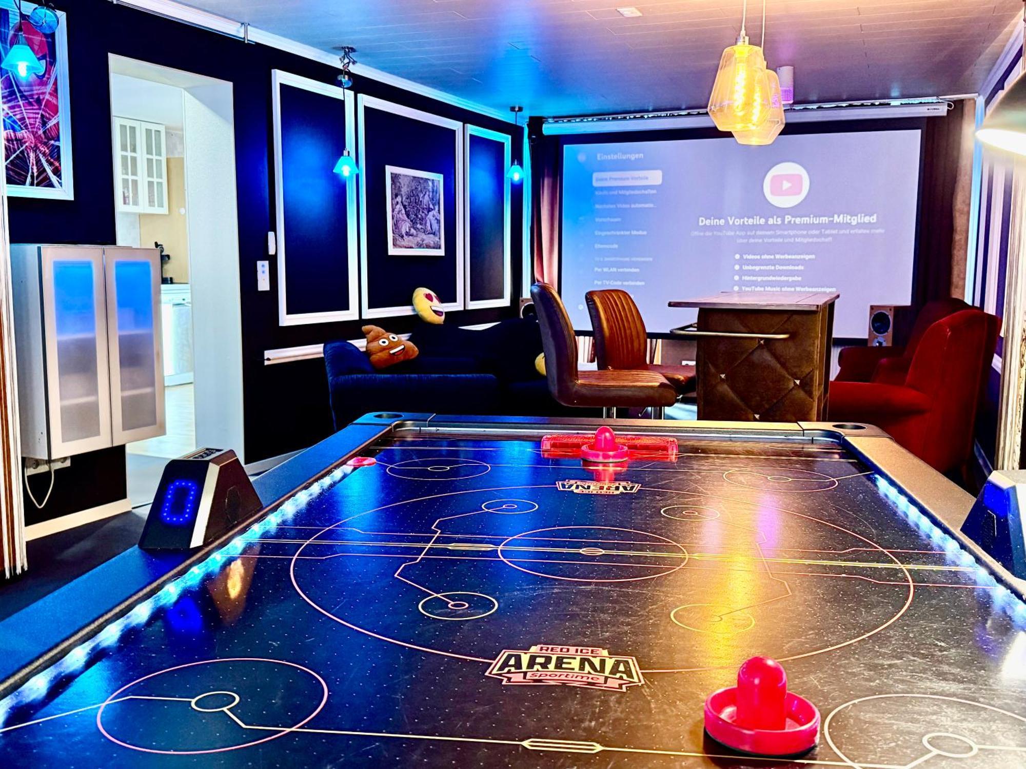 Bookeinfach Bad Ems - Private - Sauna Jacuzzi Whirlpool Swimmingpool Alahna Sup Beachvolleyball Billiards Ping Pong Cinema Theater Music Disco Ball Bbq Und Parkplaetze Экстерьер фото