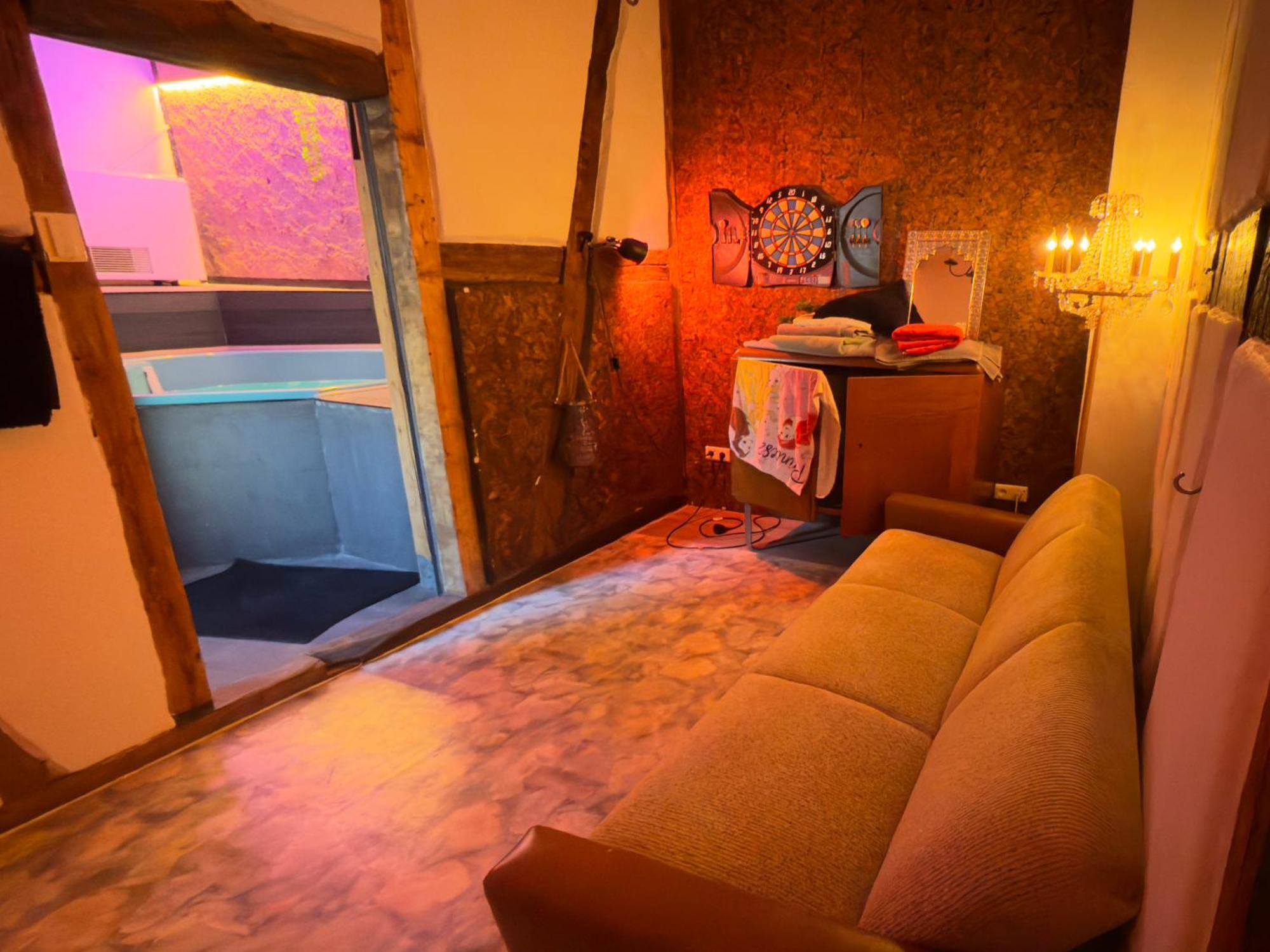 Bookeinfach Bad Ems - Private - Sauna Jacuzzi Whirlpool Swimmingpool Alahna Sup Beachvolleyball Billiards Ping Pong Cinema Theater Music Disco Ball Bbq Und Parkplaetze Экстерьер фото