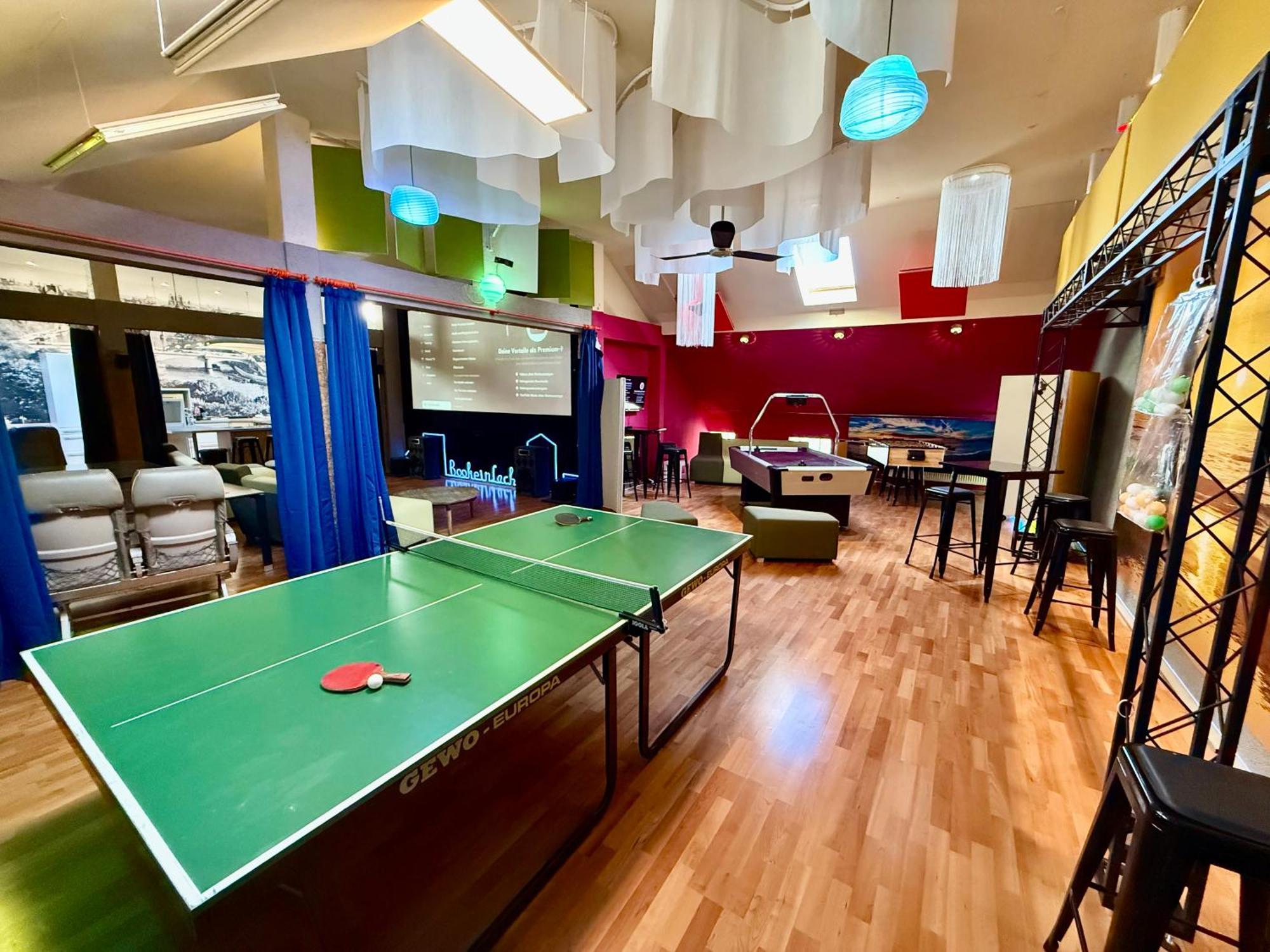 Bookeinfach Bad Ems - Private - Sauna Jacuzzi Whirlpool Swimmingpool Alahna Sup Beachvolleyball Billiards Ping Pong Cinema Theater Music Disco Ball Bbq Und Parkplaetze Экстерьер фото